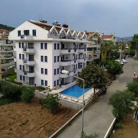 Blue Paradise Apart 3* Μαρμαρίς