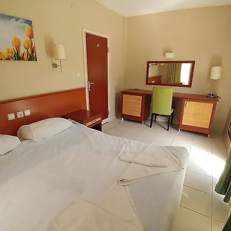 Blue Paradise Apart 3*