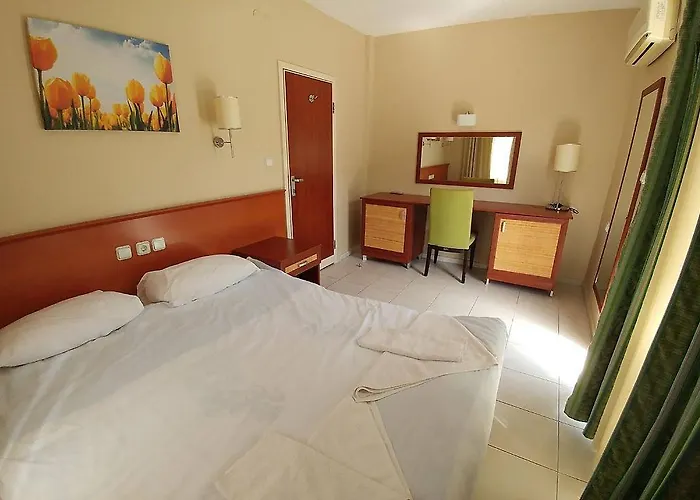 Blue Paradise Apart 3*