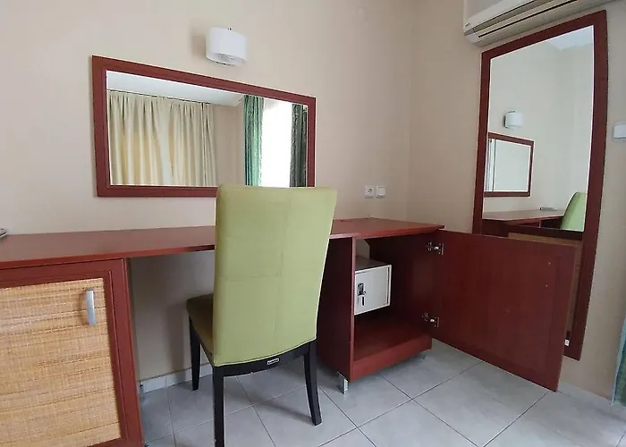 Blue Paradise Apart 3*